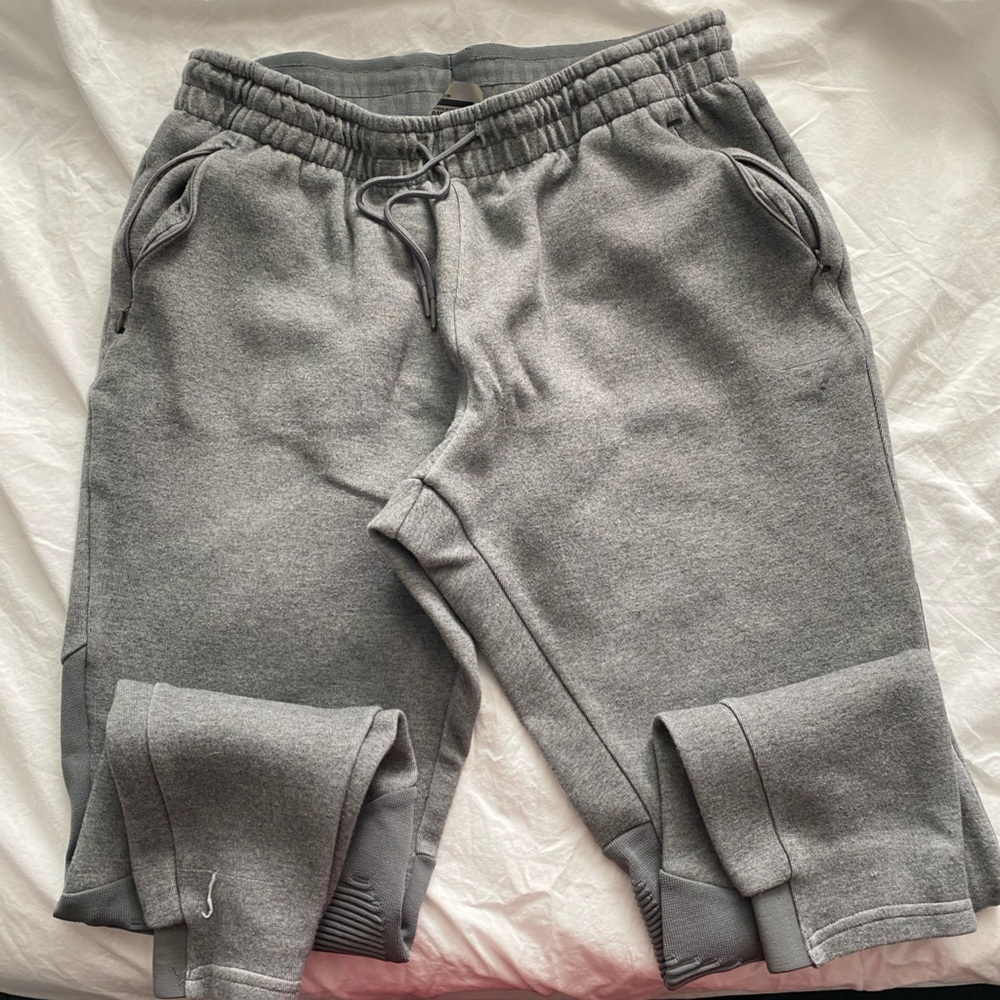 Gymshark Grey Sweatpants Taper Legs XL